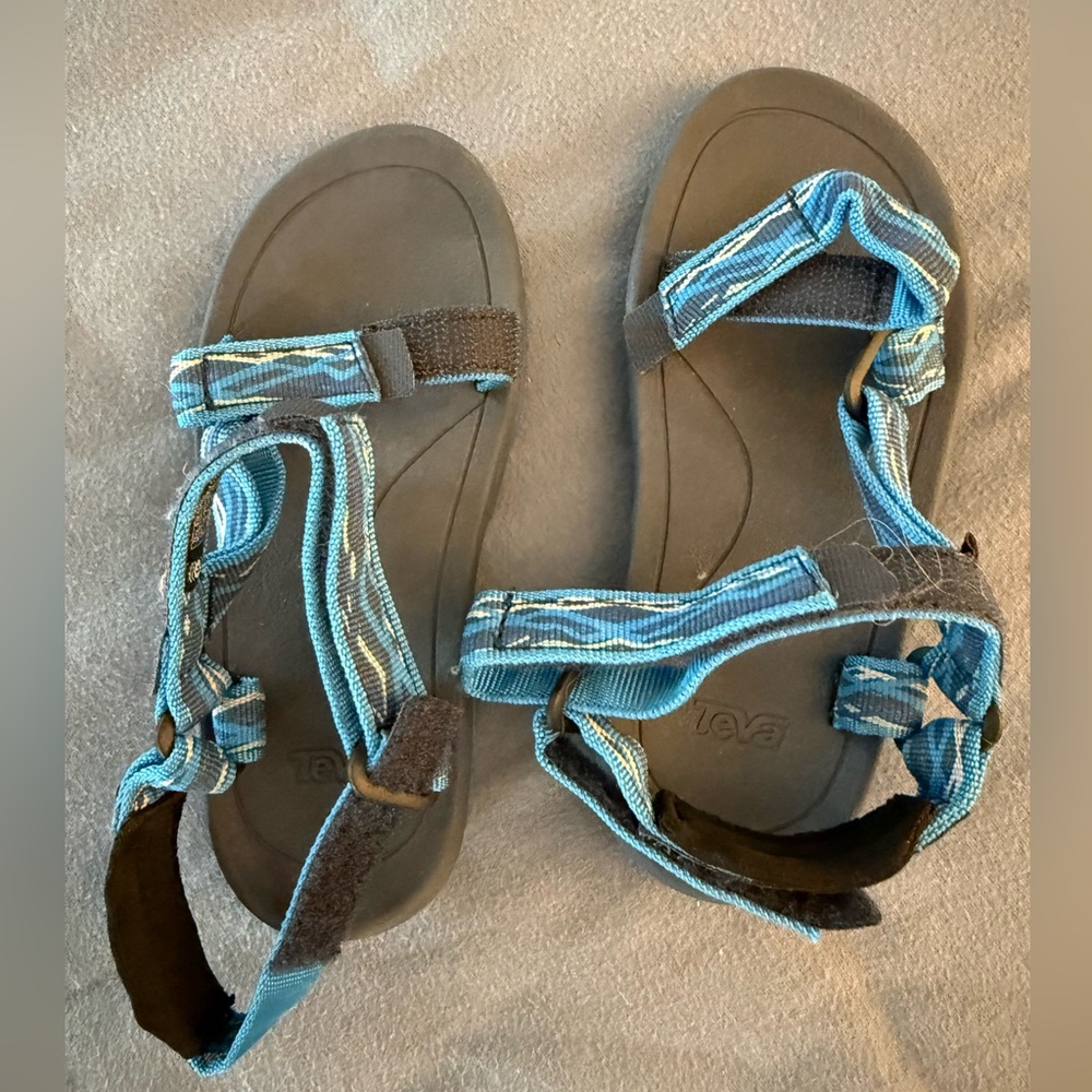 Kid Teva Sandals size 10, used maybe once